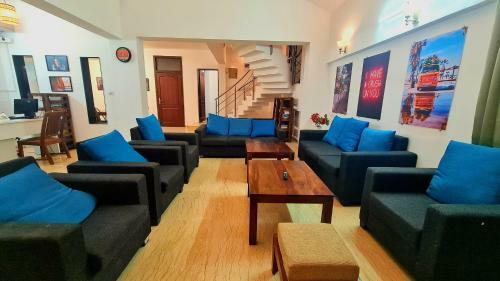 Lifespace- Spacious Hostel In A Luxurious Villa