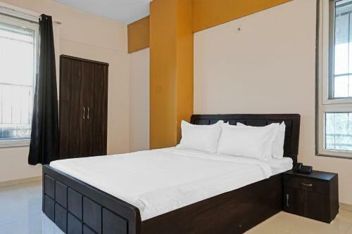 Hotel Collection O 86721 Hilton Rock
