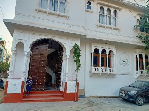 Hotel Hindupura Residency