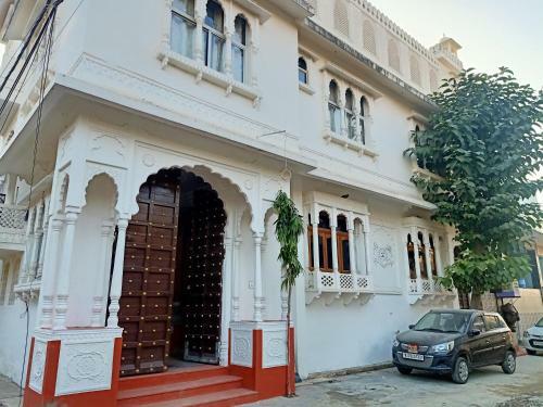 Hotel Hindupura Residency
