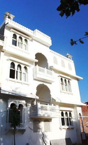 Hotel Hindupura Residency