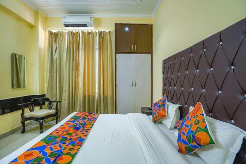 Fabhotel Paras Plaza