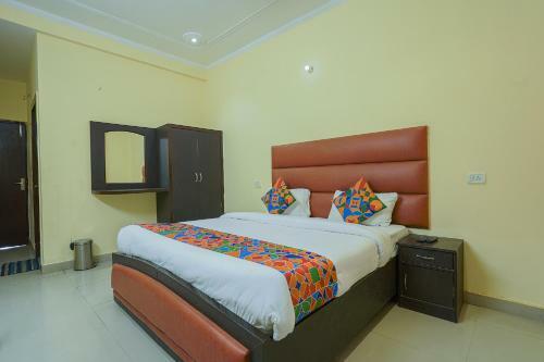 Fabhotel Paras Plaza