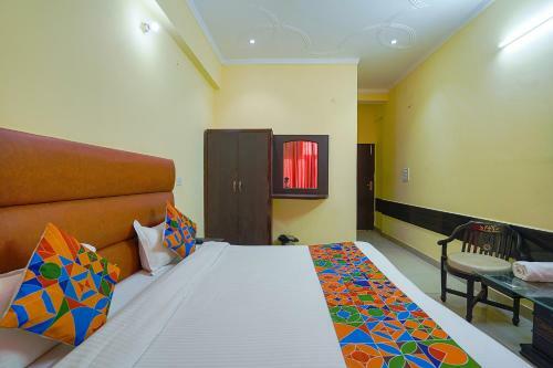 Fabhotel Paras Plaza