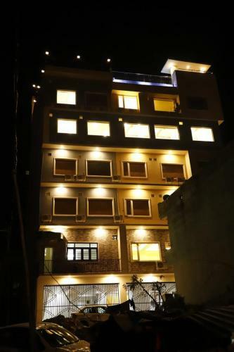 Hotel Harmony On Ganges - Laxmi Heights, Tapovan Rishikesh