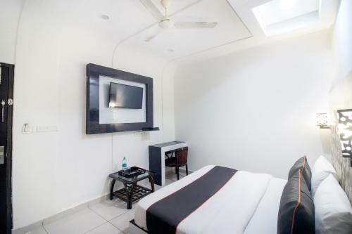 Hotel Collection O 50221 Madhuvan Inn