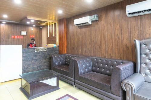 Hotel Collection O 50221 Madhuvan Inn