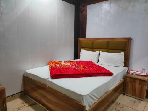 Hotel Laxman Jhula Inn