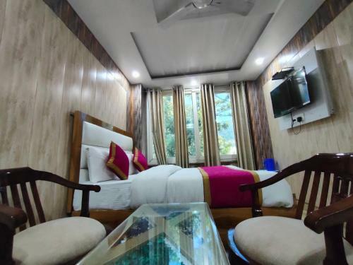 Hotel Laxman Jhula Inn