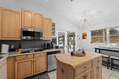 Seabreeze Manor 2