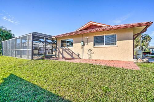 Canalfront Family Home With Dock And Gulf Access!