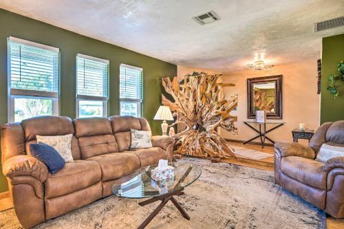 Canalfront Family Home With Dock And Gulf Access!