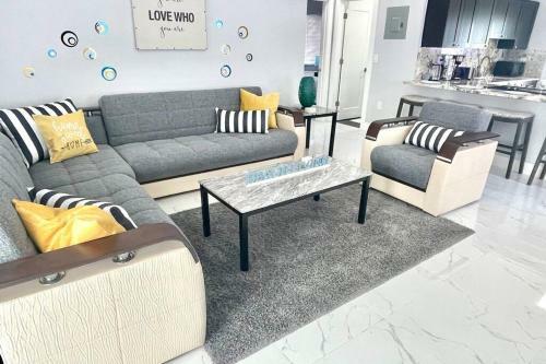 Brand New! Stylish 2bd 1bth Home In North Miami