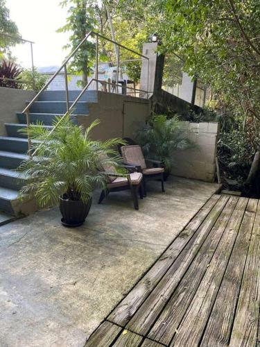 Apartamento Warm Mineral Springs Modern Waterfront Studio