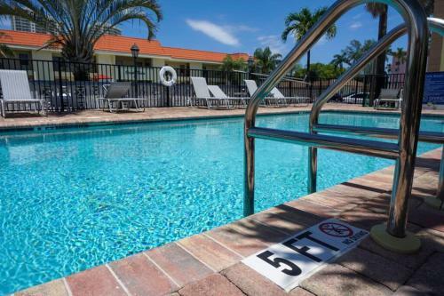 Apartamento Serenity At Seascape: Steps To The Beach & Shops