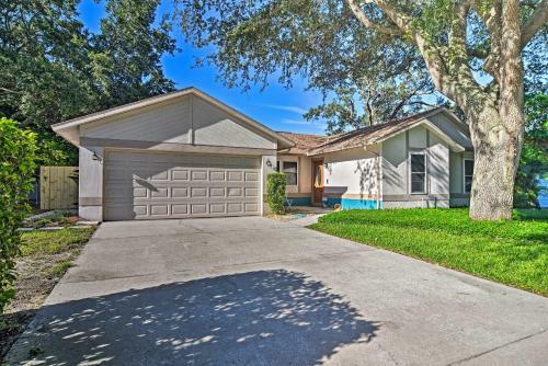 Stylish Palm Harbor Escape With Outdoor Oasis And Pool