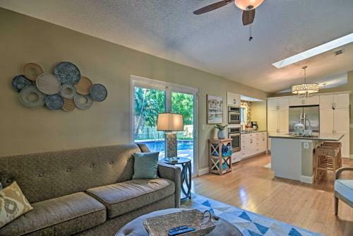 Stylish Palm Harbor Escape With Outdoor Oasis And Pool