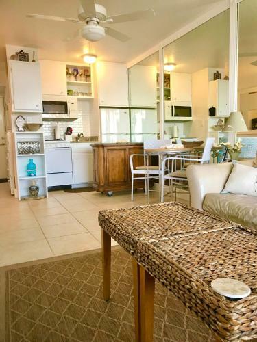 Ocean Breeze - Ocean Front At Symphony Beach Club!
