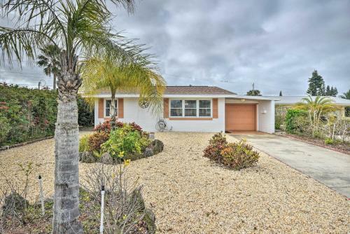 Charming Ormond Beach Home - Walk To Beach!