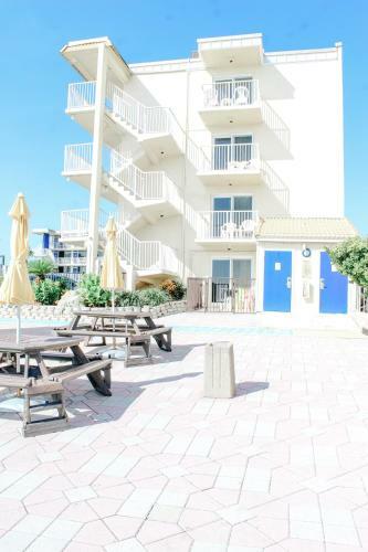 Aparthotel Outrigger Beach Club Resort