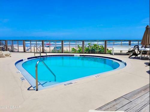 Beachfront Bliss - Suite At Symphony Beach Club