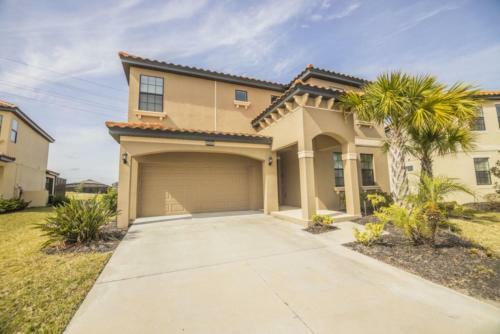 Prestigious Providence Resort Vacation Home