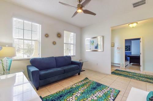 Beautiful 6 Bedroom Home With Games & More! Home