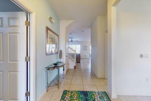 Beautiful 6 Bedroom Home With Games & More! Home