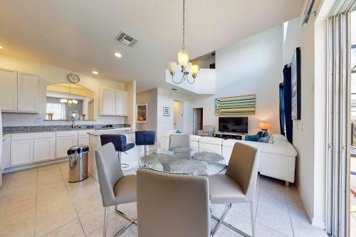 Helen's Luxury Providence Vacation Home