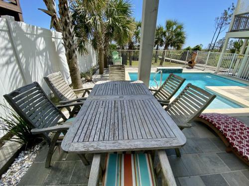 Cape San Blas Gulf Front, Pool, Gear, Pet Friendly, Private Beach Access