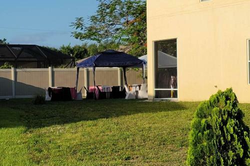 Huge Home!! Pool Table Near Stadium & Beach