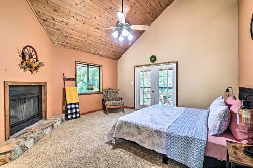 Riverfront Home With Lanai And Games On 2 And Acres