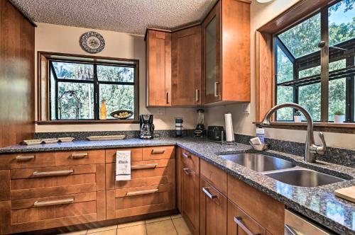 Riverfront Home With Lanai And Games On 2 And Acres