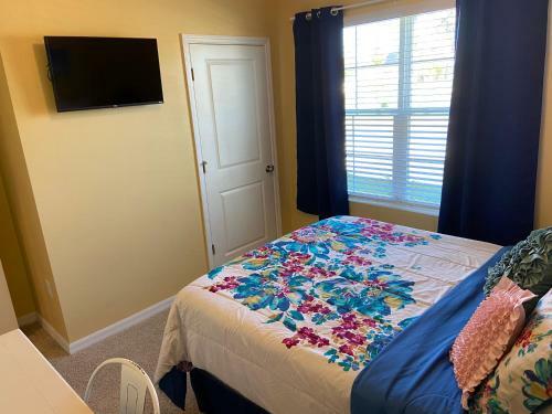 Entire Home In New, Centrally Located Community!