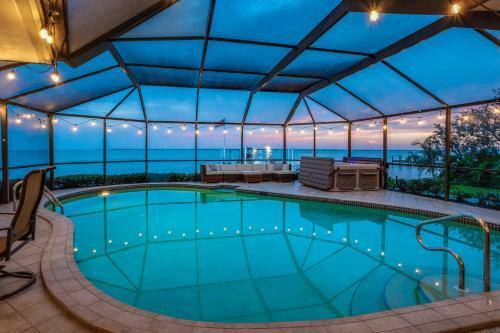 Endless Views & Luxury