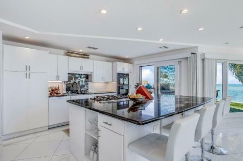 Endless Views & Luxury