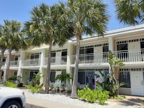 Apartamento Charming One-bedroom Condo With Beach Access & Pool