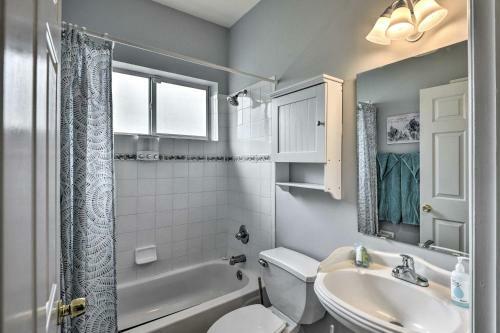 Pet-friendly Palm Coast Escape With Pool Table!
