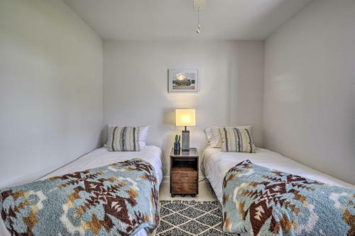 Chic Canalfront Home With Community Amenities
