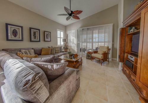 Cinnamon Beach Resort By Teeming Vacation Rentals
