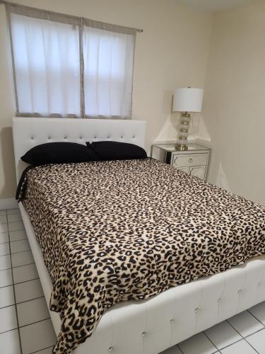 House With 2 Master Bed, 2 Living Rooms,