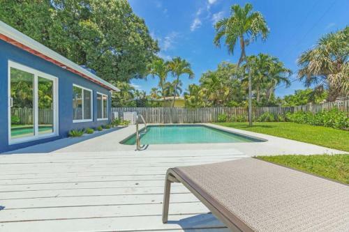 Blue Oasis A Modern 3 Bdrm Dream Getaway W/pool