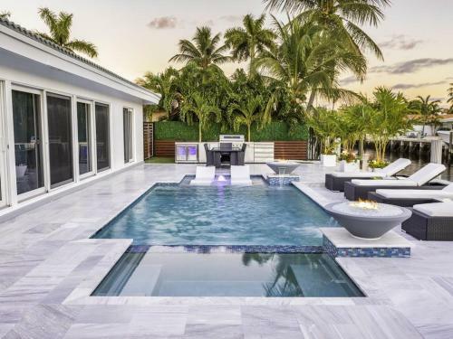 Upscale Pompano Beach Getaway Home, 3 Bed, 2 Bath, Sleeps 8