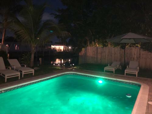 Purely Pompano, Pool, Water Front, Paddleboard, Beach, 5 Bedroom 3 Bath