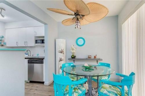 Gorgeous Nautical Condo Near Beach