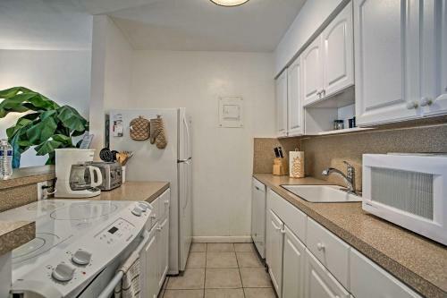 Pineapple Place Apartment Less Than Half-mi To Beach!