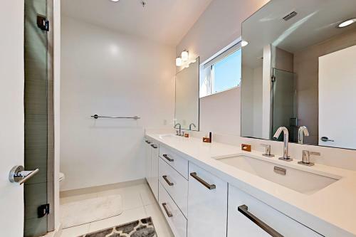 14th & Ocean Townhomes #14b