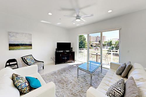 14th & Ocean Townhomes #14b