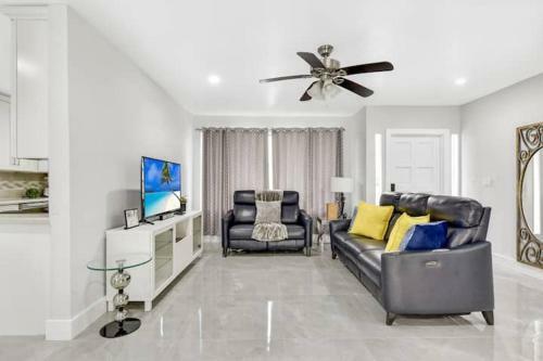 Hostal Beautiful Home Great Location Pool Near Beach