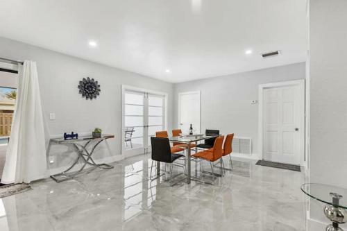 Hostal Beautiful Home Great Location Pool Near Beach